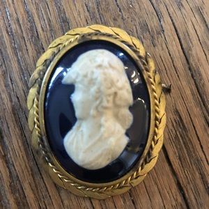 Vintage Limoges cameo brooch